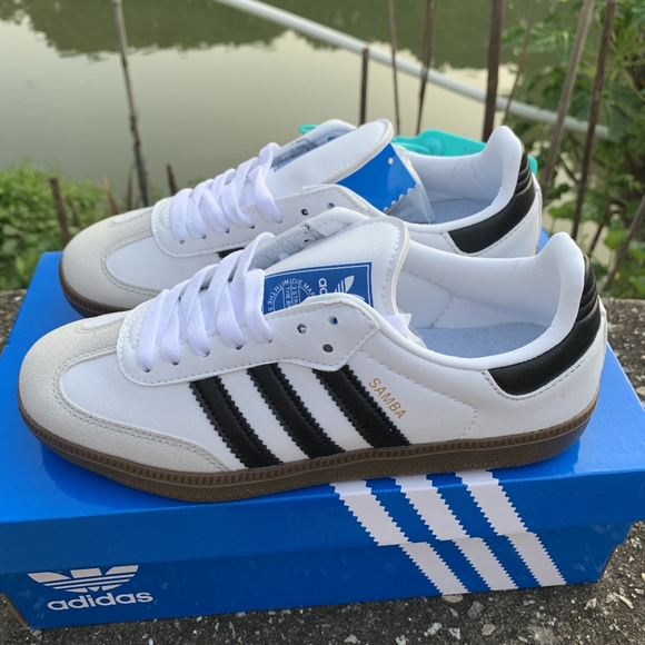 adidas gazelle silver green womens adidas Samba Indoor Shoes, White/Black/Red / 10.5